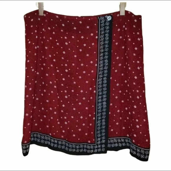 Charter Club 14P red print wrap around skirt - Picture 4 of 4